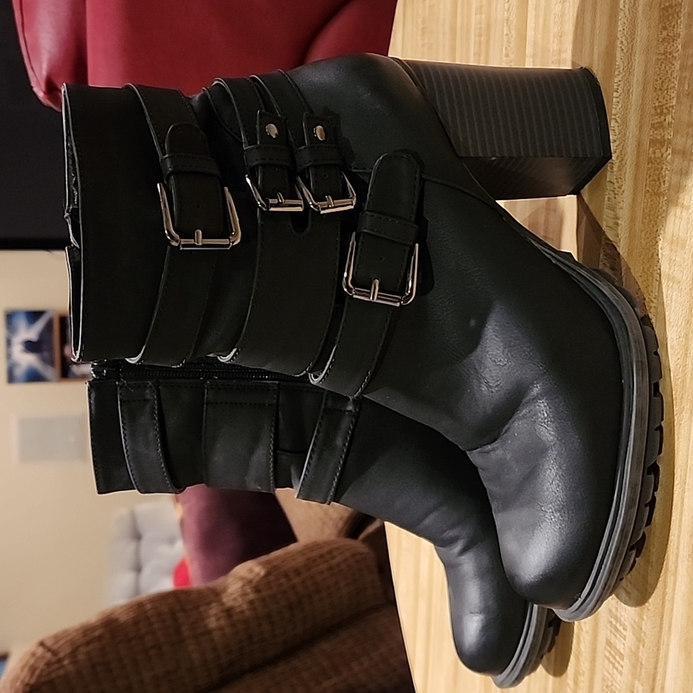 Seven Dials Black Heeled Boots
